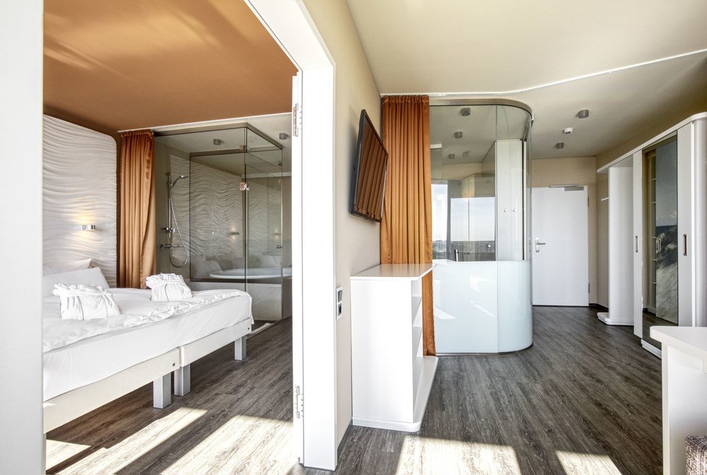 Фото Aja Warnemuende