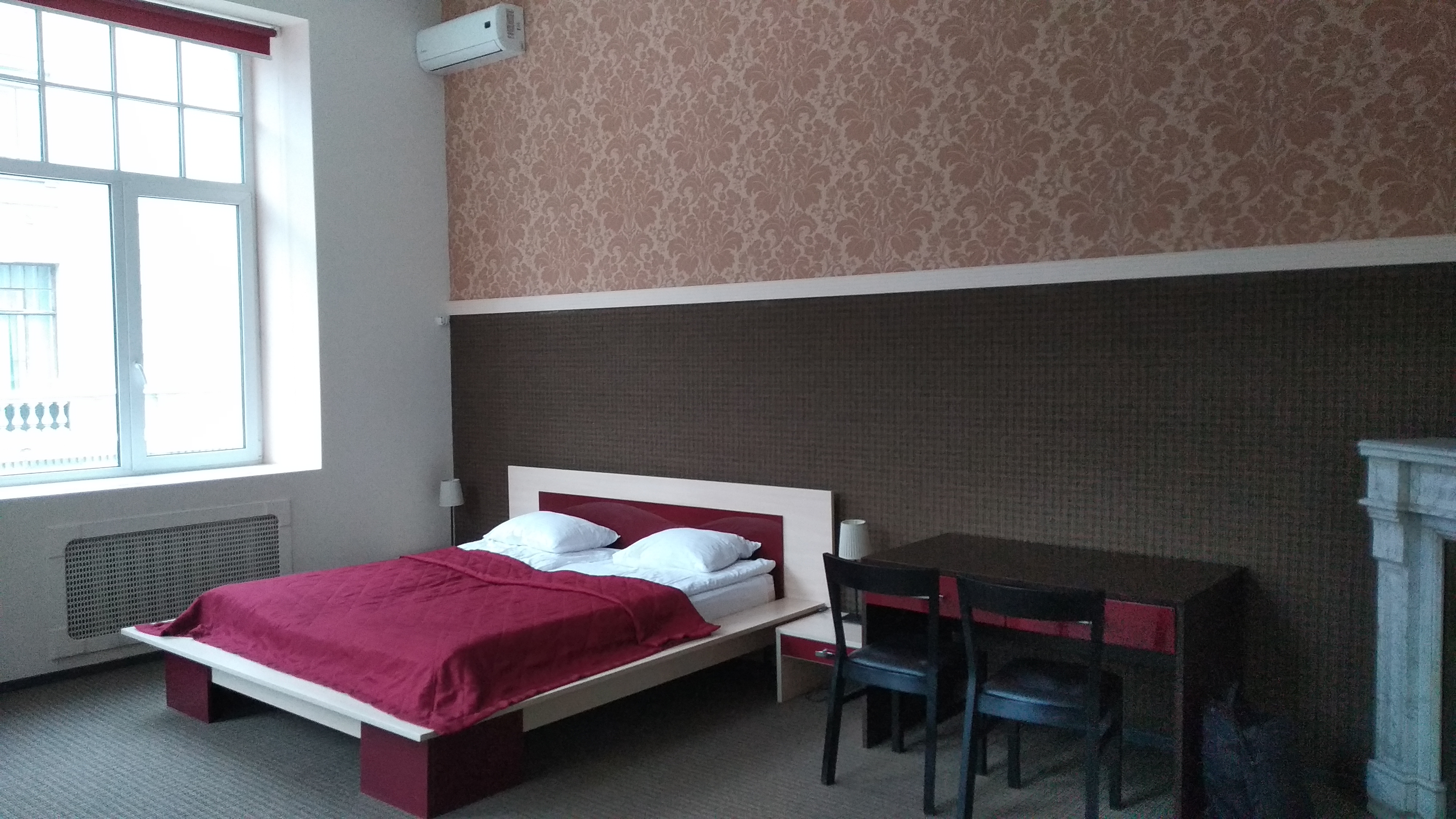 Фото Демократ