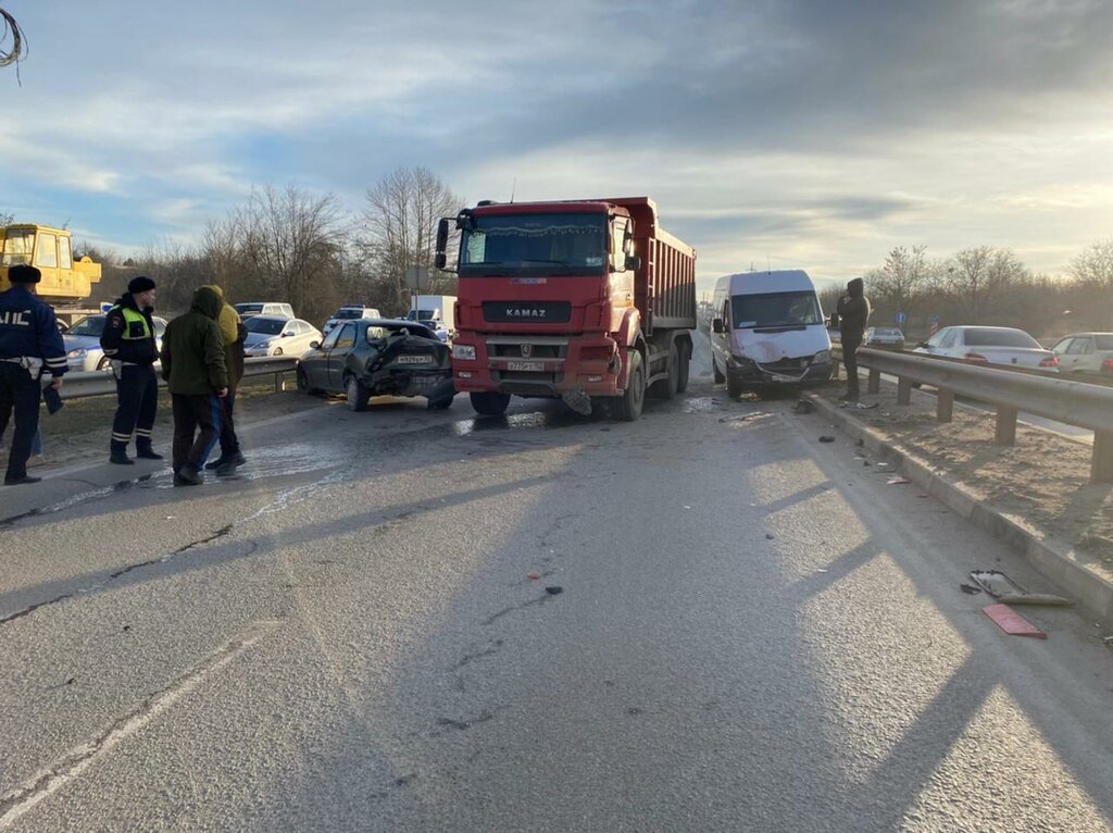 مدير الطوارئ Avariynyy Komissar ، سيمفيروبول، صورة