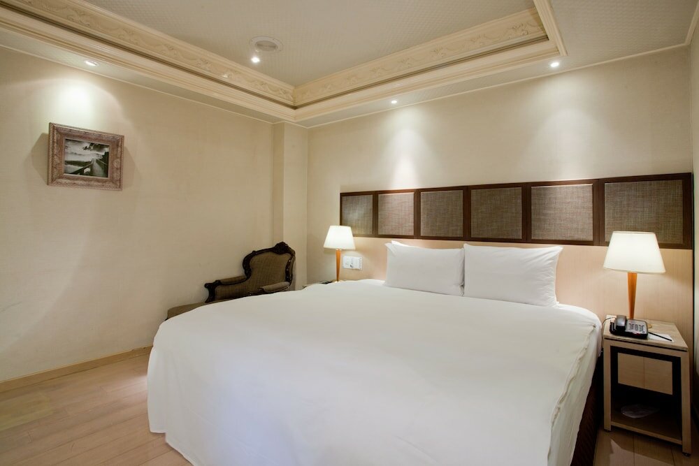 Фото Deja Vu Hotel