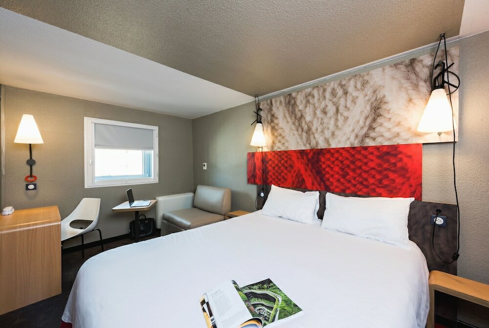 Фото Ibis Bordeaux Centre Meriadeck