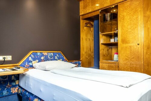 Гостиница Hotel Knote в Зиндельфингене