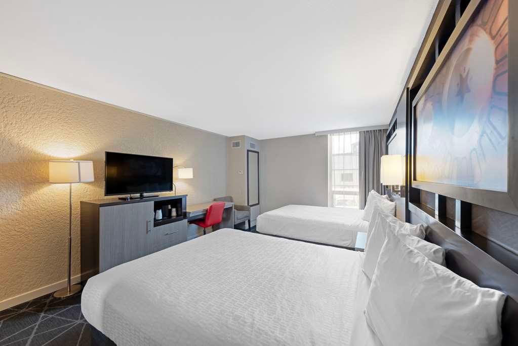 Фото Best Western Plus Austin Central