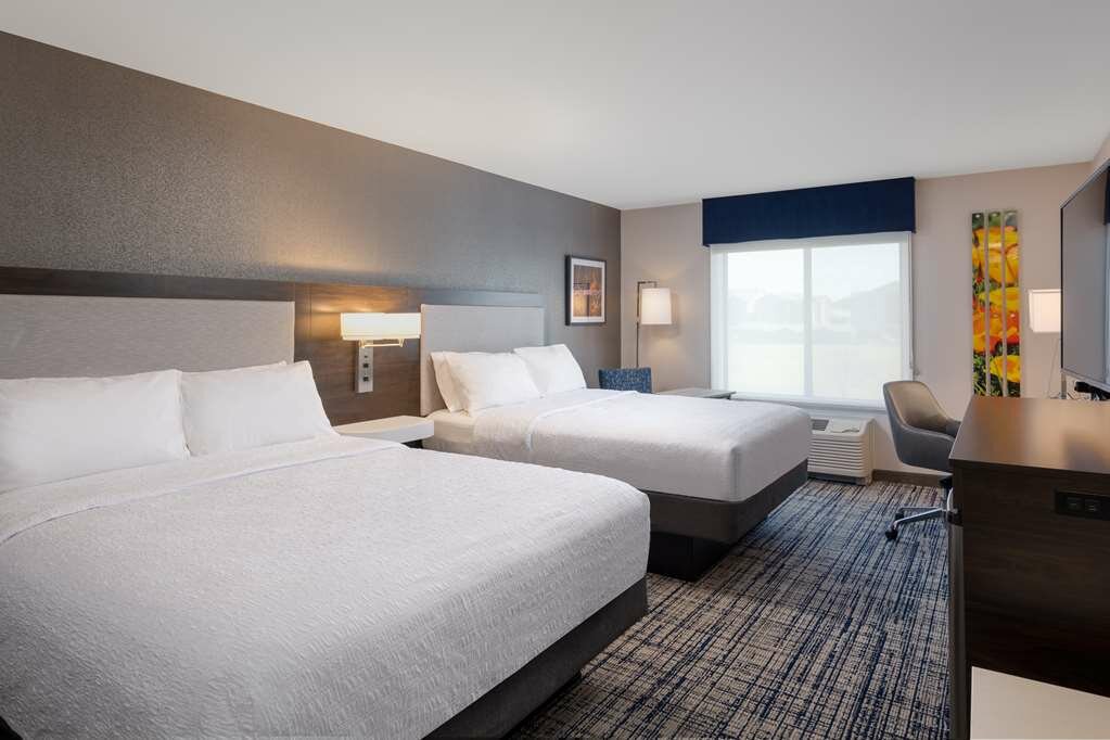 Фото Hampton Inn & Suites Manteca