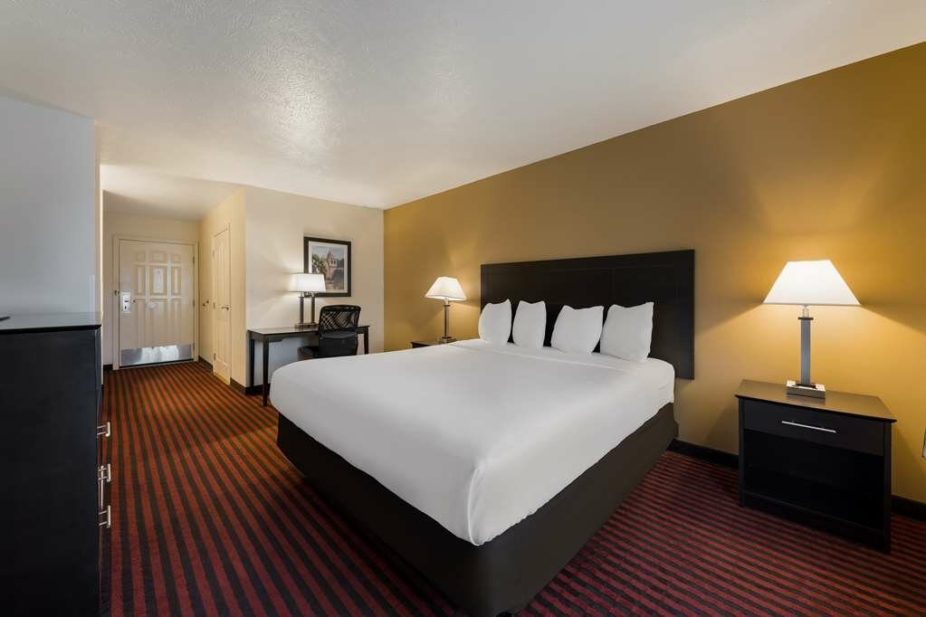 Фото Best Western Salinas Valley Inn & Suites
