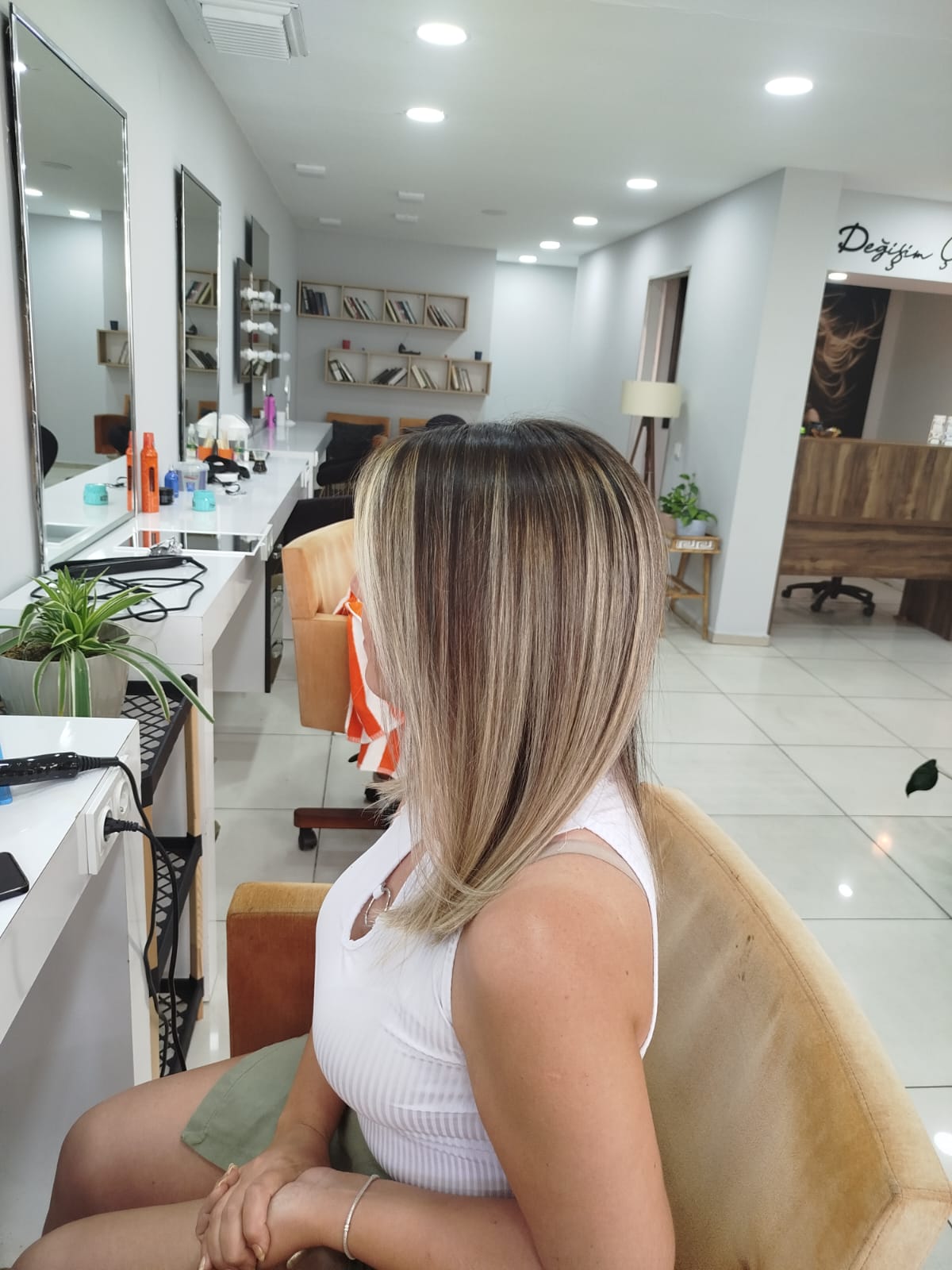 Aynur Yüce Kuaför ve Güzellik Salonu