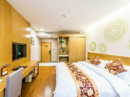 Гостиница GreenTree Inn Wuxi Binhu District Datong Road Zhouxin Hotel в Уси