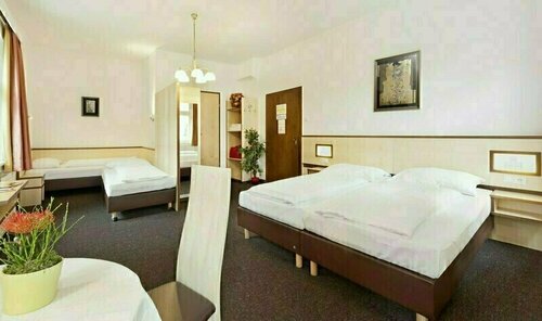 Гостиница Hotel Goldene Krone в Тироле