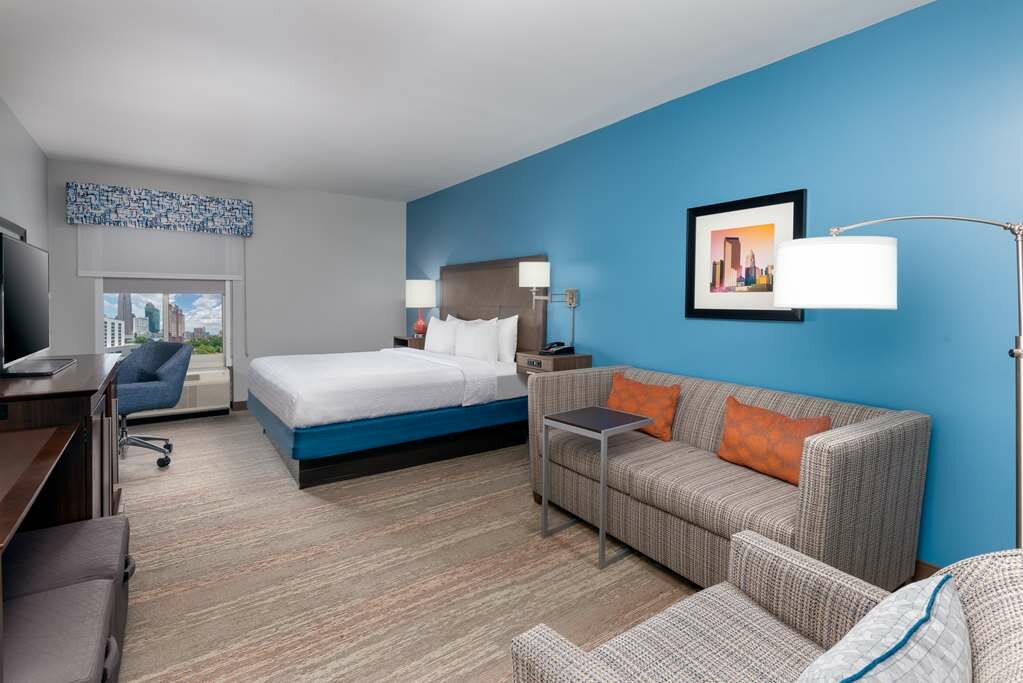 Фото Hampton Inn Charlotte-Uptown