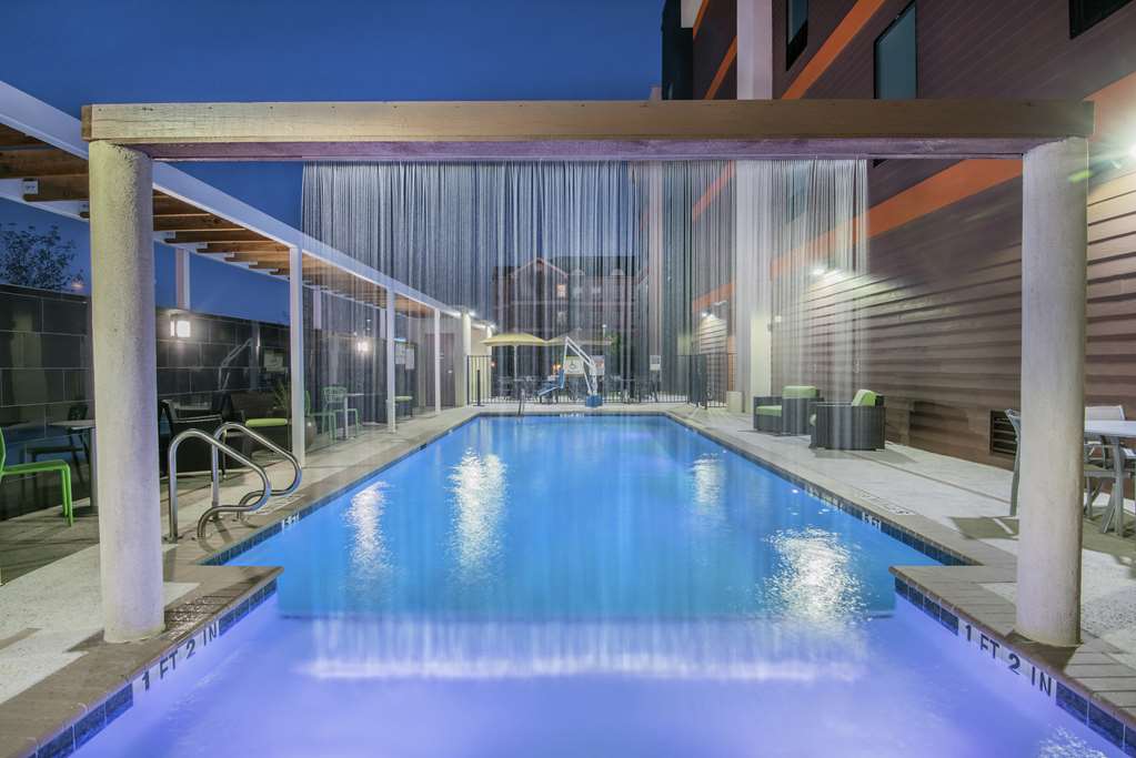 Фото Home2 Suites by Hilton Austin Airport