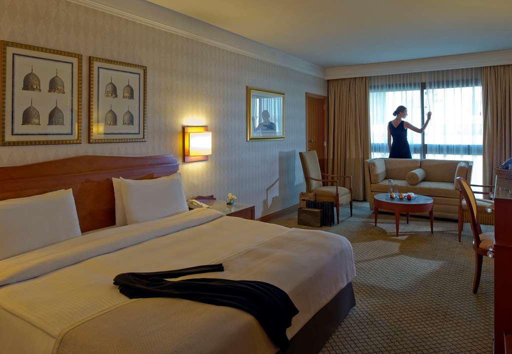 Фото Radisson Blu Martinez Hotel, Beirut