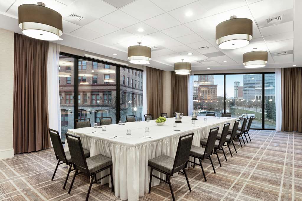 Фото Homewood Suites by Hilton Providence Downtown