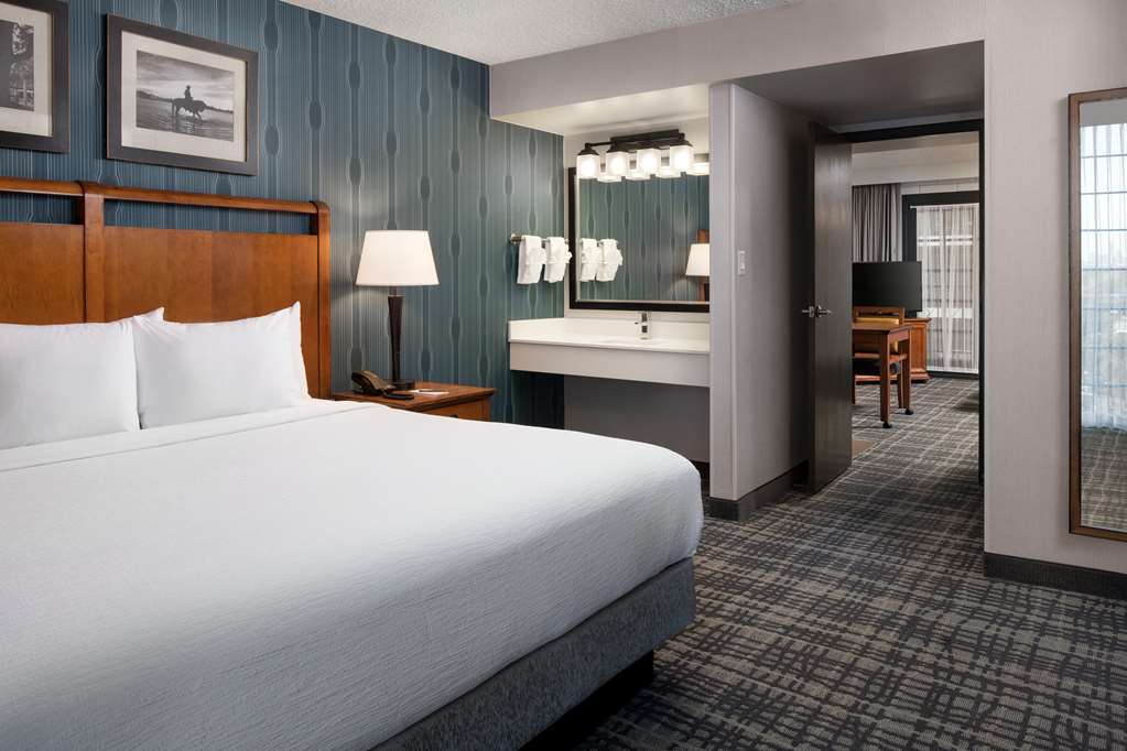 Фото Embassy Suites by Hilton Austin Central