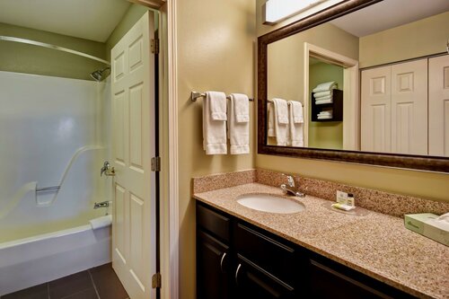 Гостиница Staybridge Suites Madison-East by Ihg в Сан Прейри
