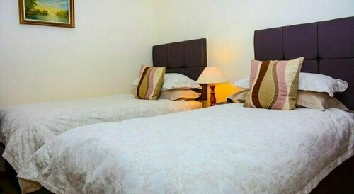 Гостиница Clarke Cottage Guest House в Данфермлине