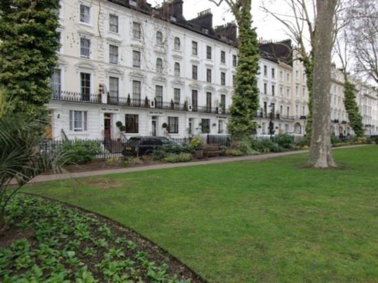 Фото Tudor Court Hotel