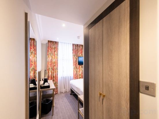 Фото Byron Hotel London