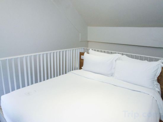 Фото Lloyd's Inn