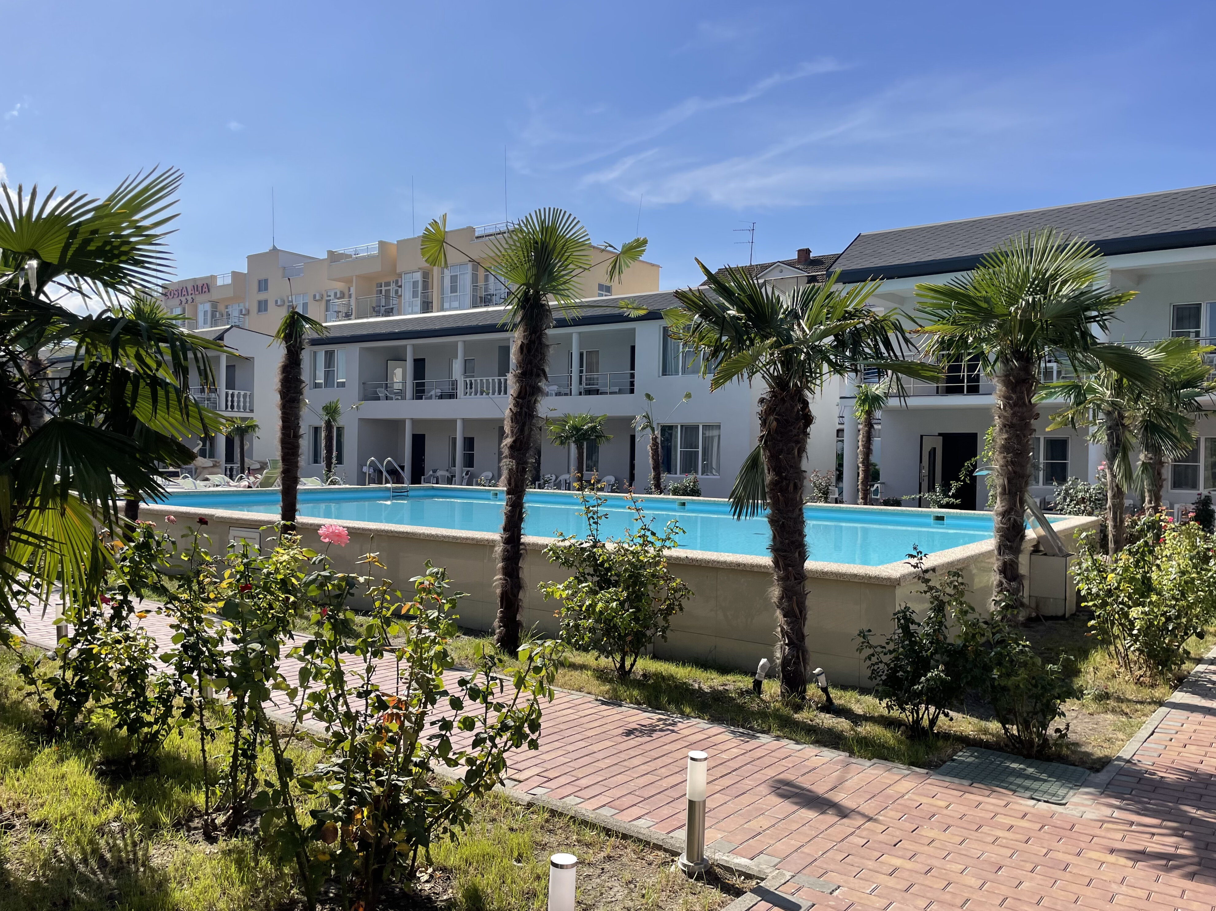 Фото отеля 2