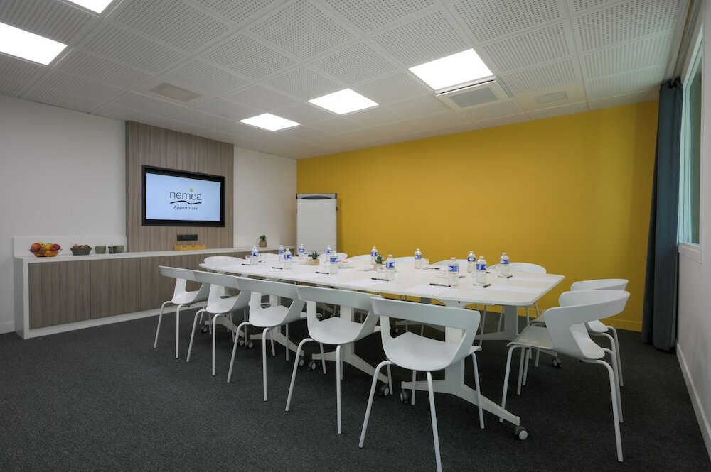 Фото Nemea Appart Hotel So Cloud Lyon Part Dieu