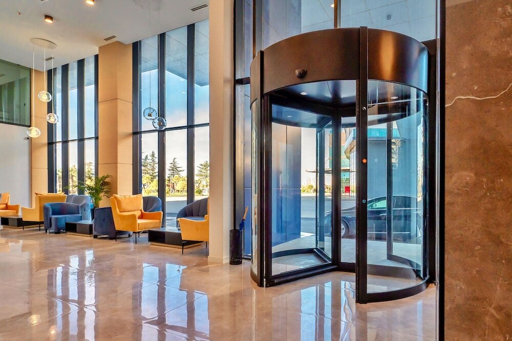 Фото The Grandeur Hotel