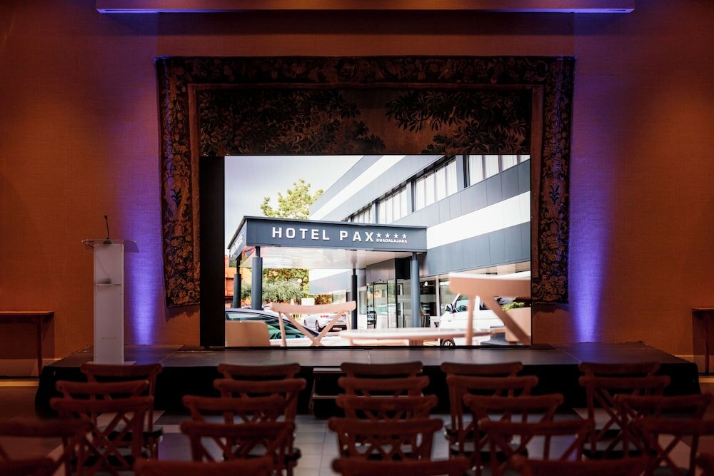 Фото Hotel Pax Guadalajara