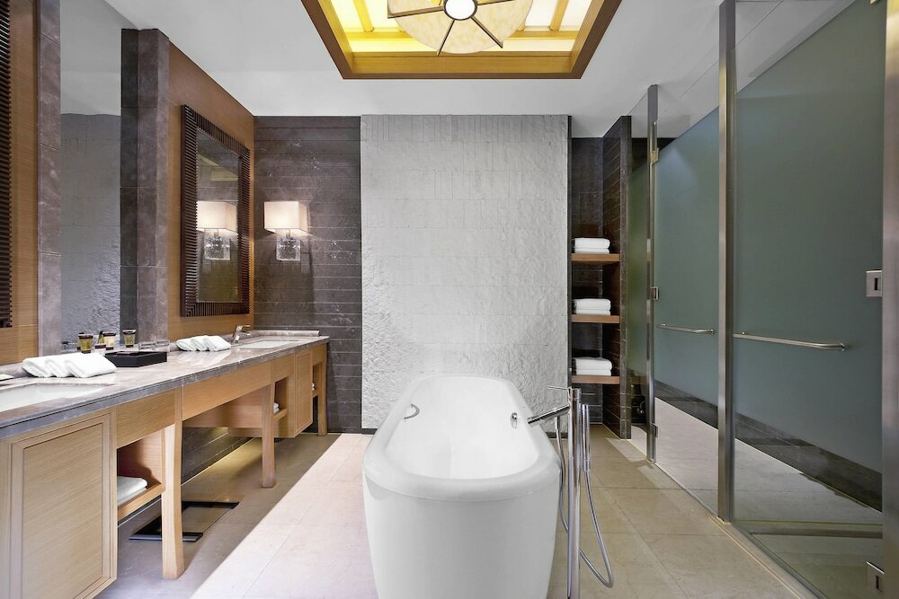 Фото Sheraton Grand Hangzhou Wetland Park Resort