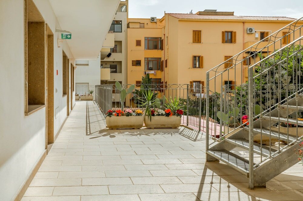 Фото Hotel Domomea