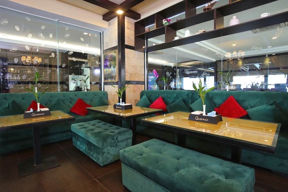 Фото Queenco Hotel & Casino