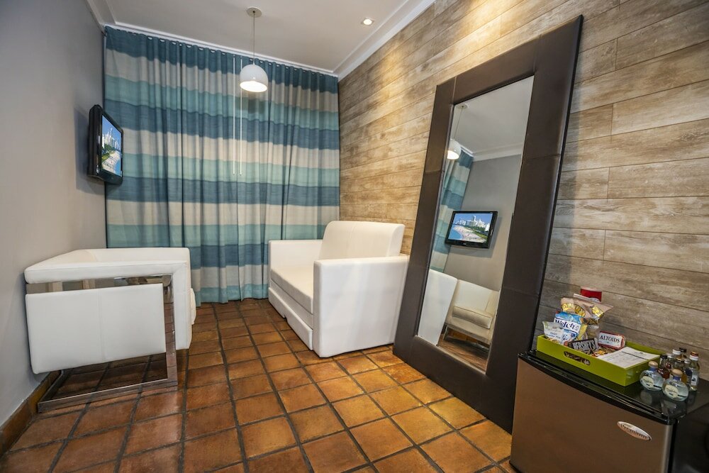 Фото Chesterfield Hotel & Suites, a South Beach Group Hotel