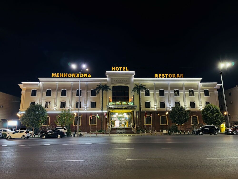 Фото отеля 1