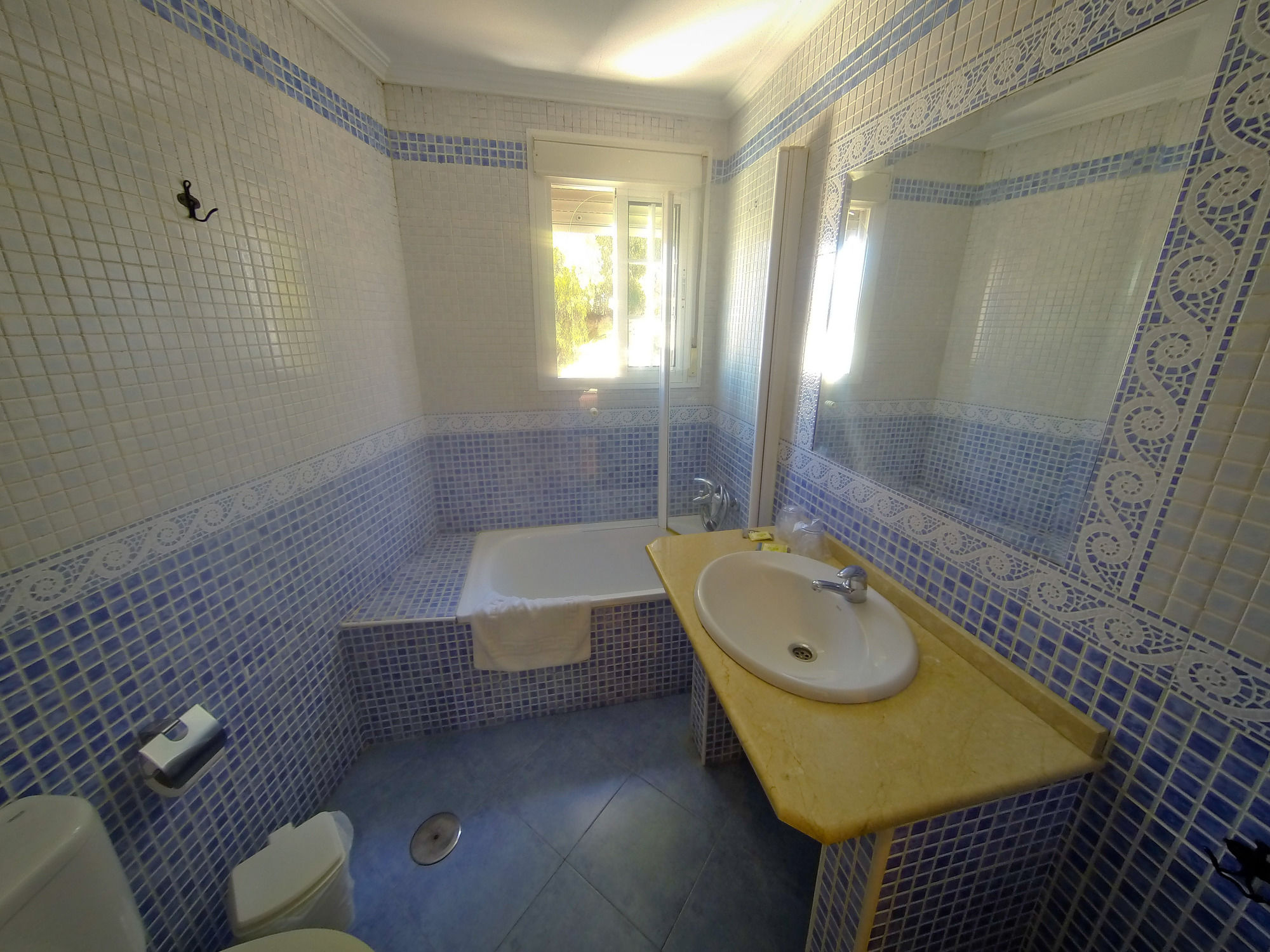 Фото Hostal La Muralla