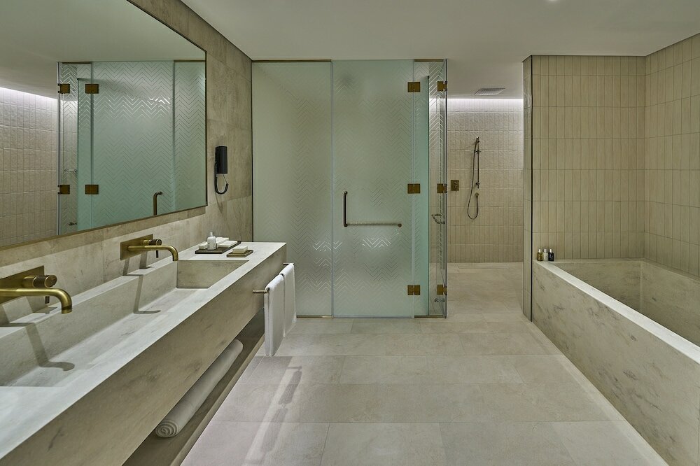 Фото Erth Abu Dhabi