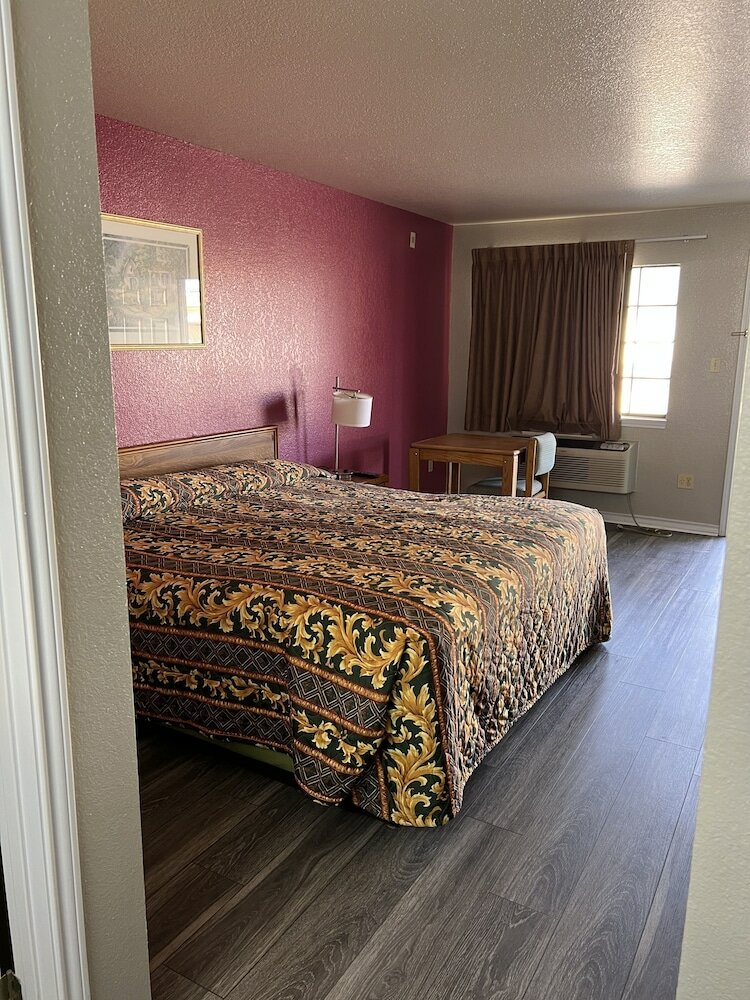 Фото Country Inn Motel