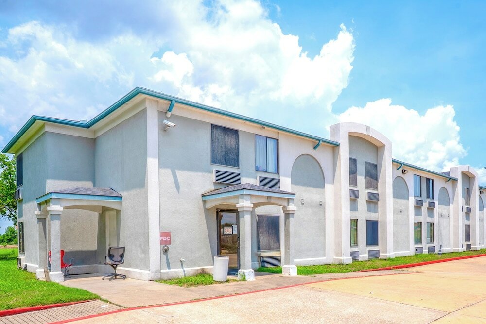 Фото Fairway Inn La Porte