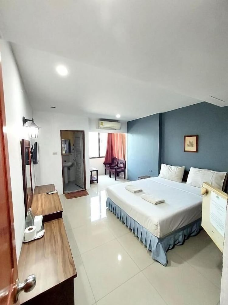 Фото Traveller Inn Hotel