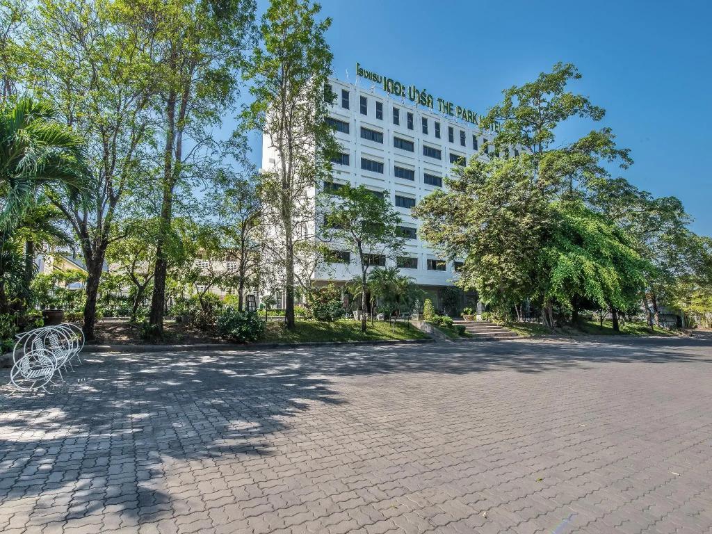 Фото отеля 2