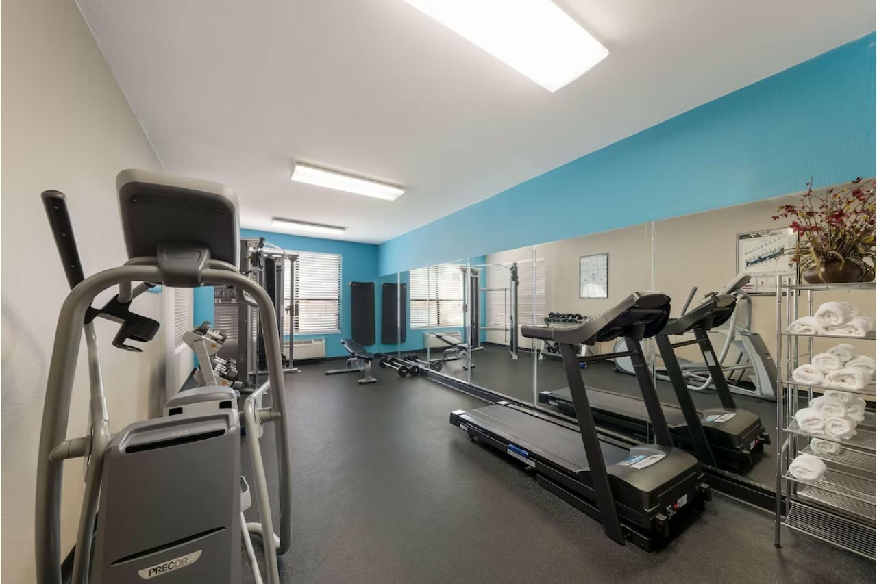 Фото SureStay Plus Hotel by Best Western Plano