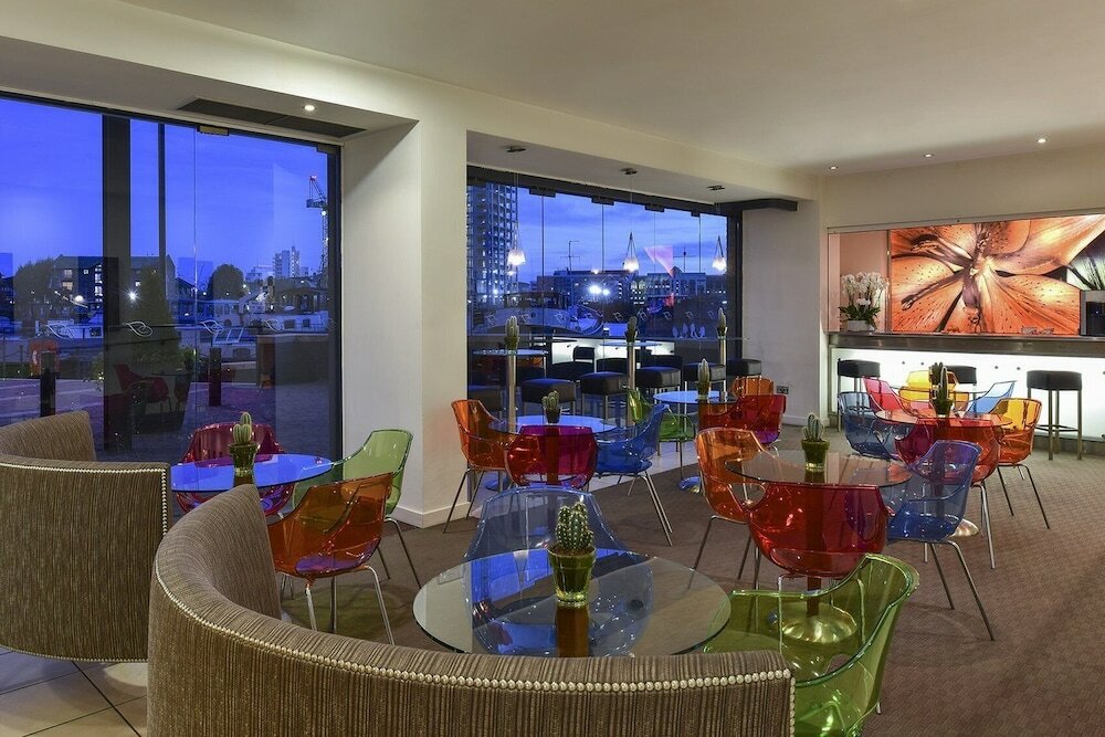 Фото Fraser Place Canary Wharf