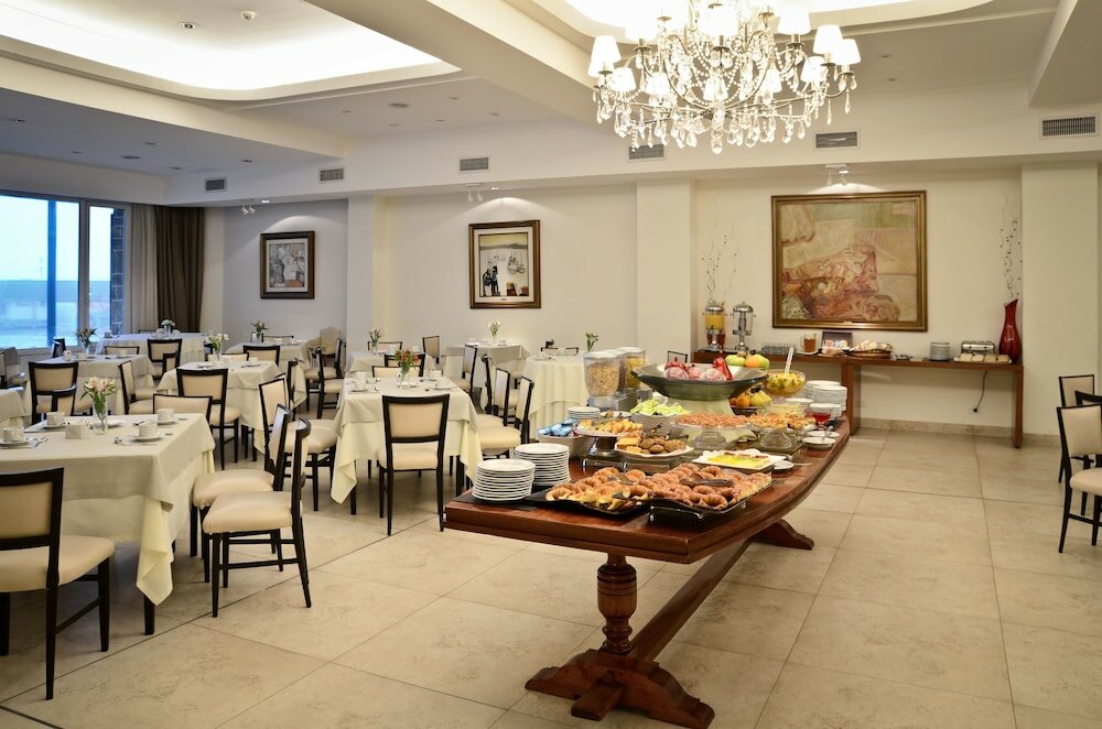 Фото Hotel Iruña