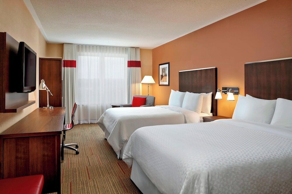 Фото Four Points by Sheraton Moncton