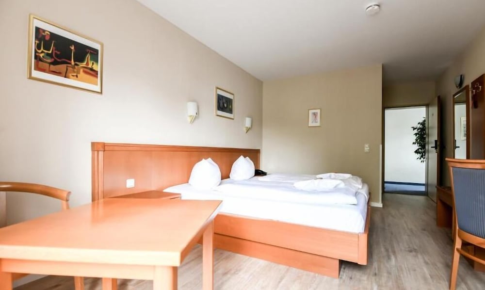 Фото Hotel Blutenburg