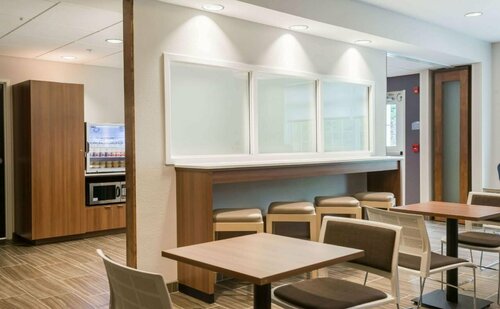 Гостиница Microtel Inn & Suites by Wyndham Altoona в Алтуне