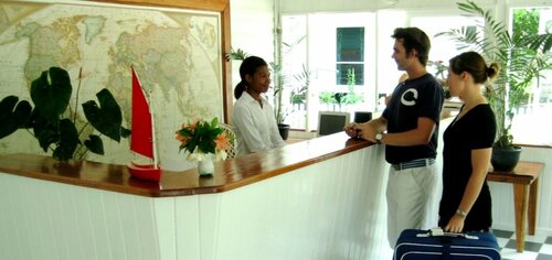 Гостиница Driftwood Resort в Алотау