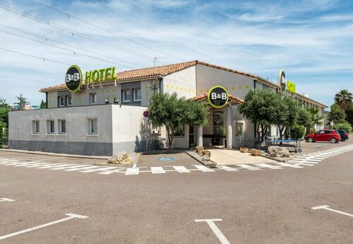 Гостиница B&b Hôtel Narbonne в Нарбонне