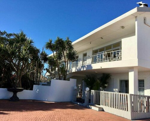 Гостиница La Mer Guesthouse в Порт-Элизабет