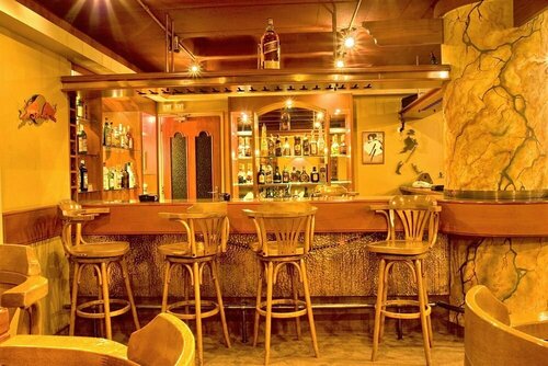 Гостиница Madisson Hotel в Джунии