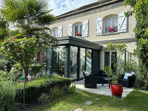 Гостиница Les Suites Champenoises в Реймсе