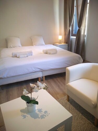 Гостиница Hôtel Renaissance Martigues в Истре