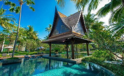 Гостиница Twinpalms Phuket на пляже Сурин